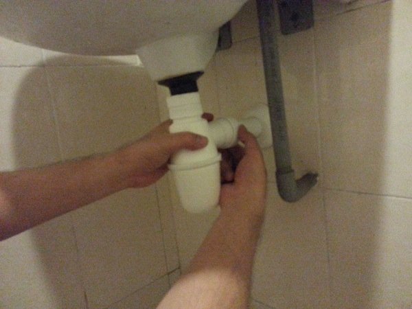 how to replace sink trap