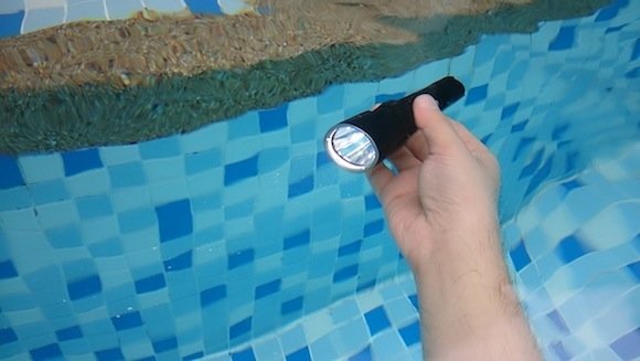 underwater flashlight review