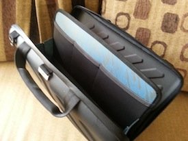 thule gauntlet macbook