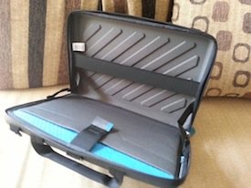 thule gauntlet macbook