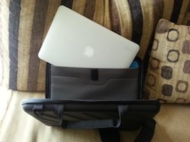 thule gauntlet macbook