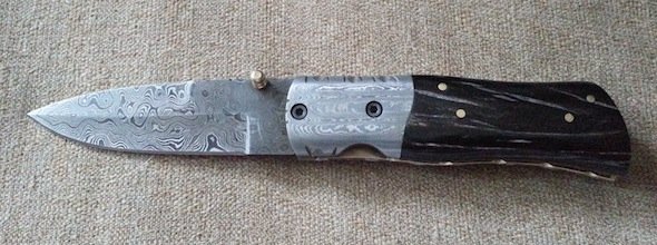 damascus folding knife