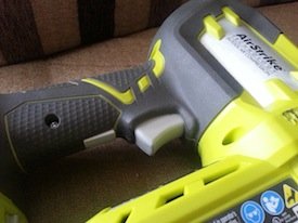 Ryobi P320