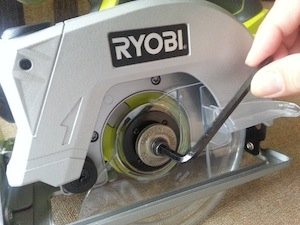 Ryobi P506 circular saw