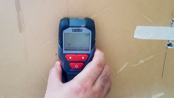 ozito stud detector