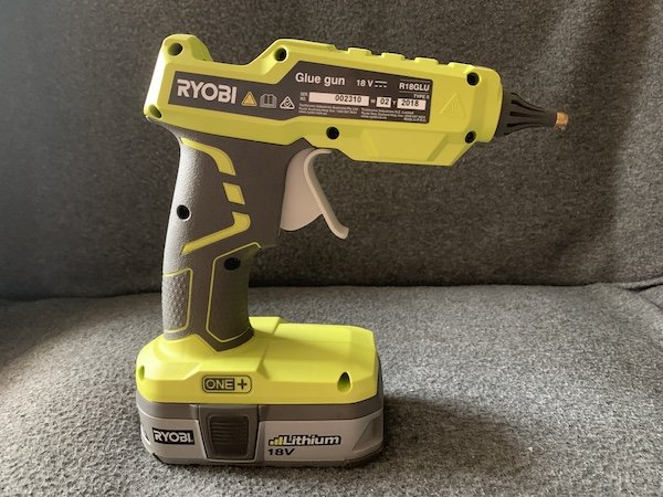 Ryobi 18V ONE+ Cordless Mini Glue Gun Review 