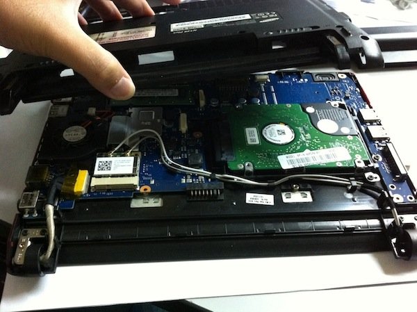 how to replace laptop hard drive