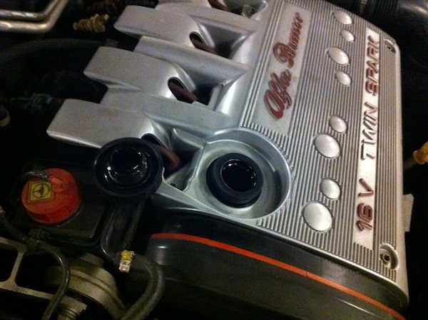 alfa romeo 147 removing engine cover