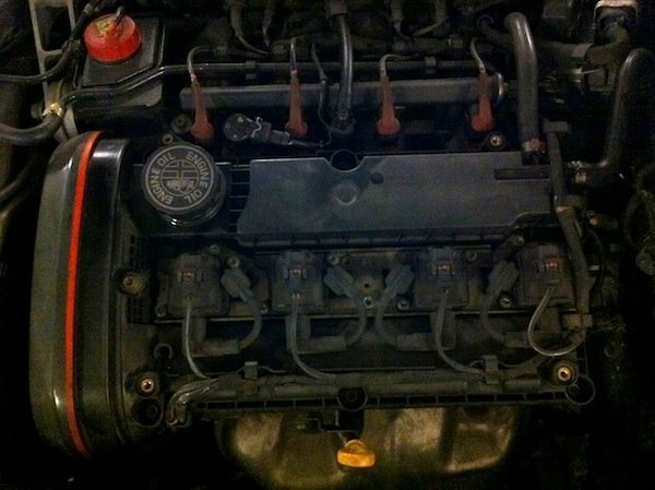 alfa romeo 147 removing engine cover