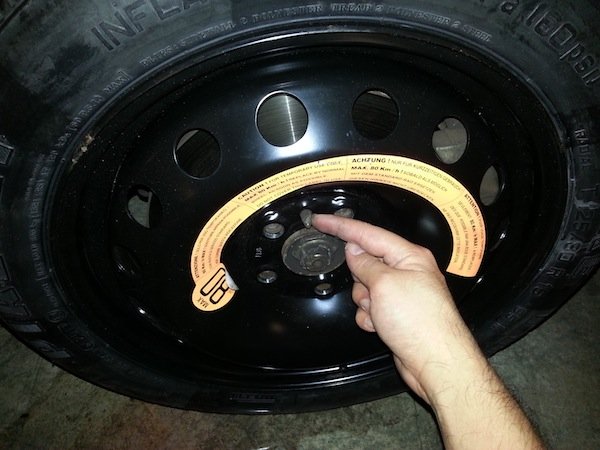 how to change a car tyre